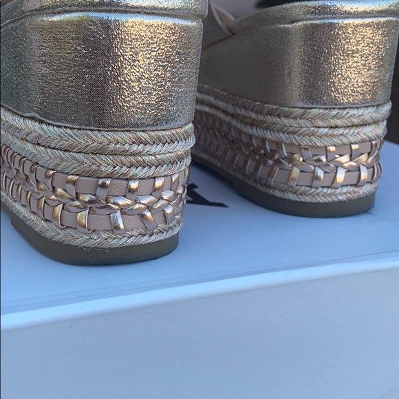 Aldo Pale Rose Gold Sandals Sz 7.5 (8) - Picture 11 of 16